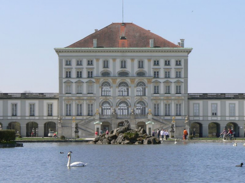 muenchen2009_nymphenburg_vorne.jpg